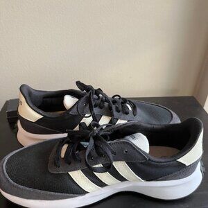 Men's Adidas sport sneaker.